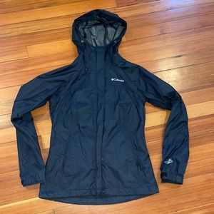 Columbia women’s raincoat XS LIKE NEW